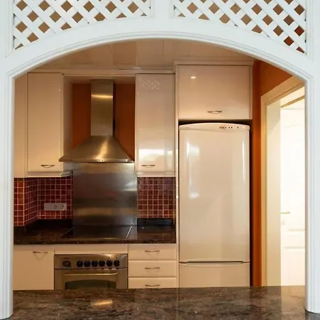 Ferranelles Mit Grosser Terrasse By Interhome * أولاستارتيت