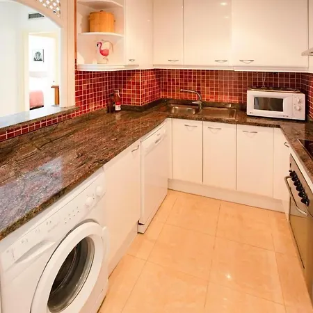Ferranelles Mit Grosser Terrasse By Interhome * أولاستارتيت